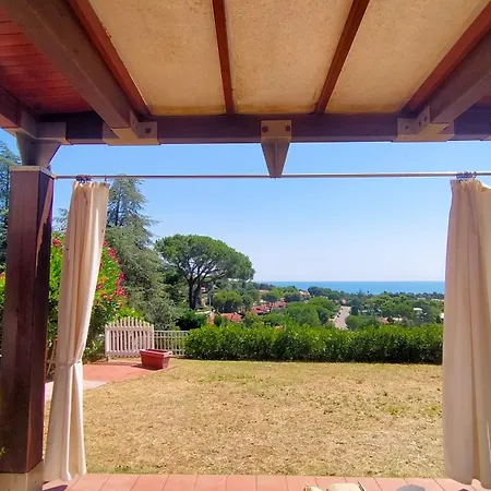 Villa Castagni Singola Pentalocale - Villaggio Taunus *